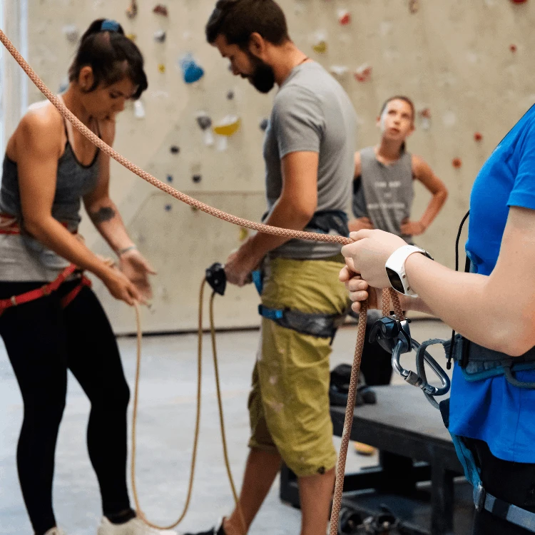 Partnercheck vor dem Klettern